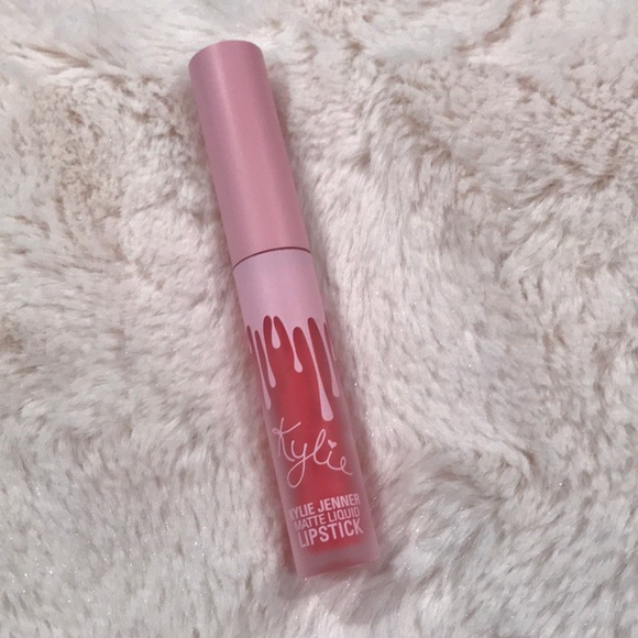 Kylie Jenner mini matte liquid lipstick - Picture 1 of 5